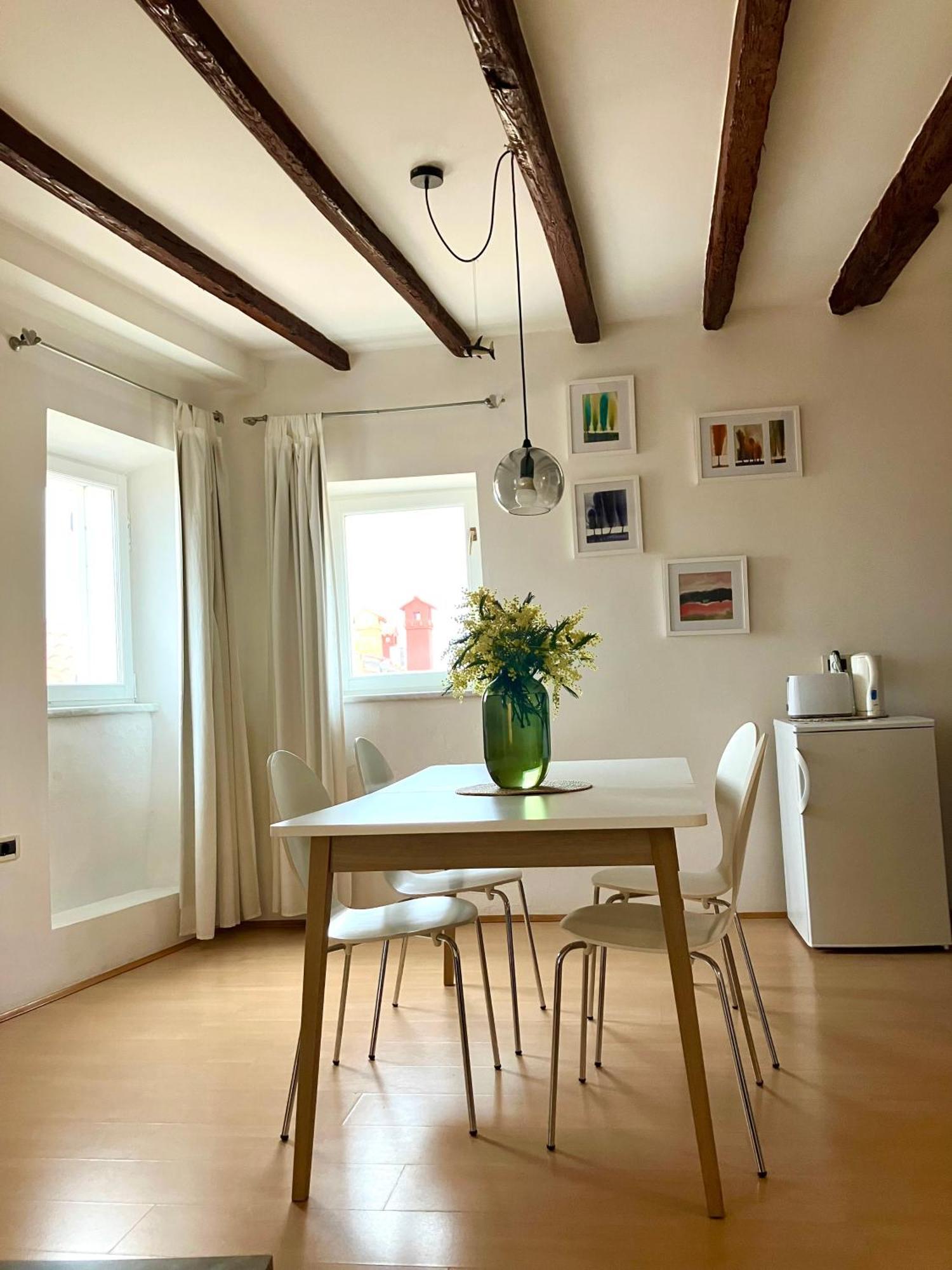Casa Plava Sea View Apartment ロヴィニ エクステリア 写真