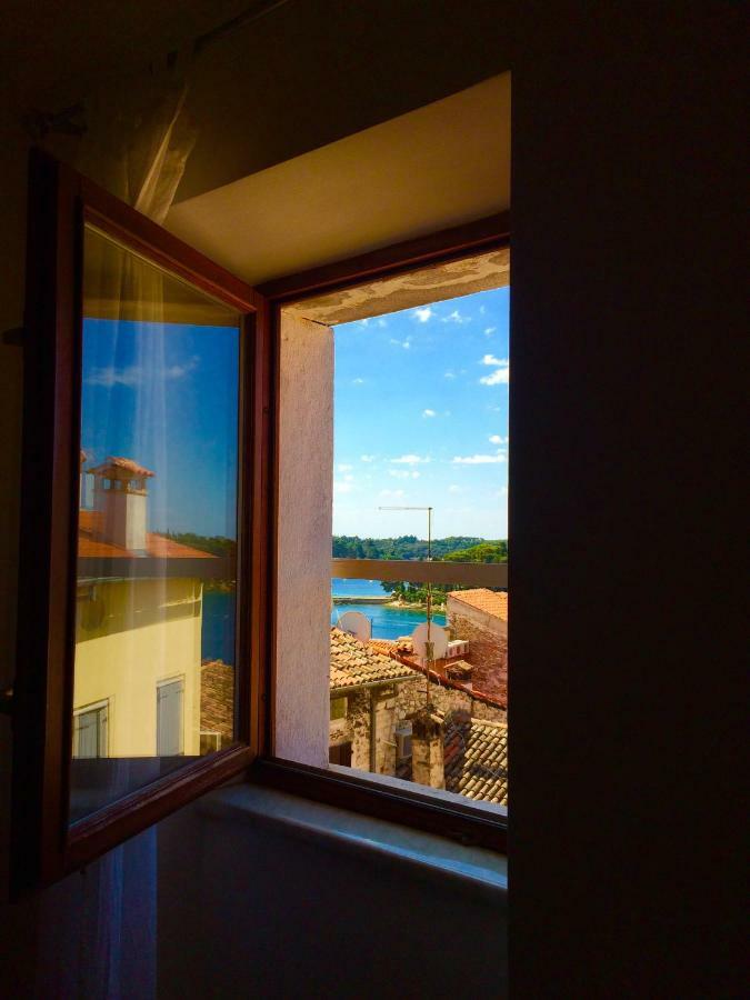 Casa Plava Sea View Apartment ロヴィニ エクステリア 写真